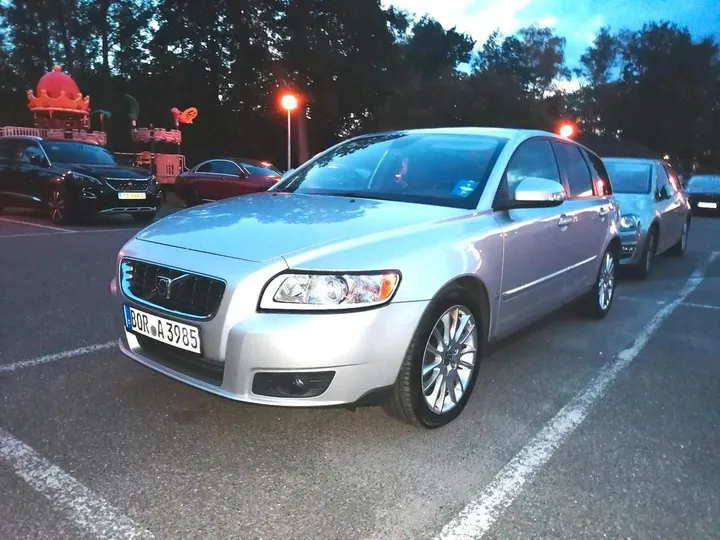 Volvo V50