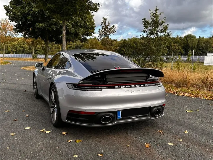 Porsche 992
