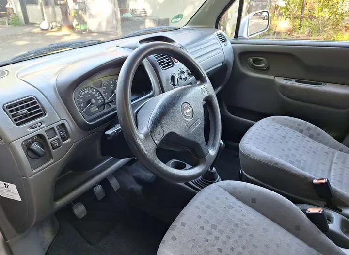 Opel Agila
