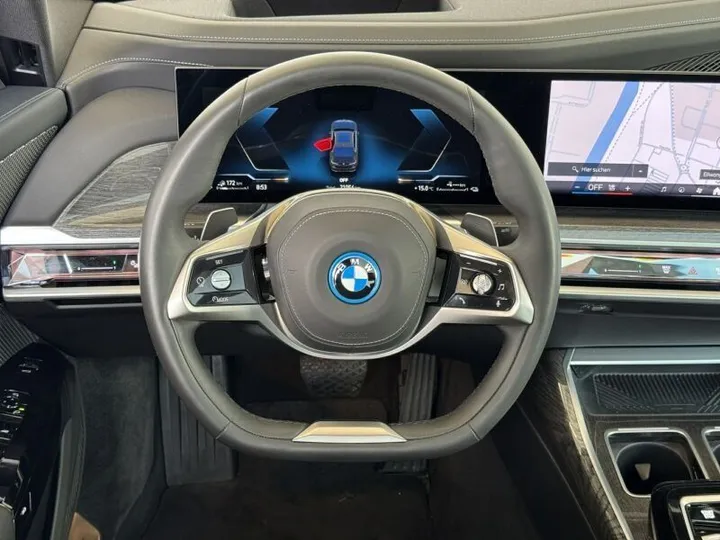 BMW 750