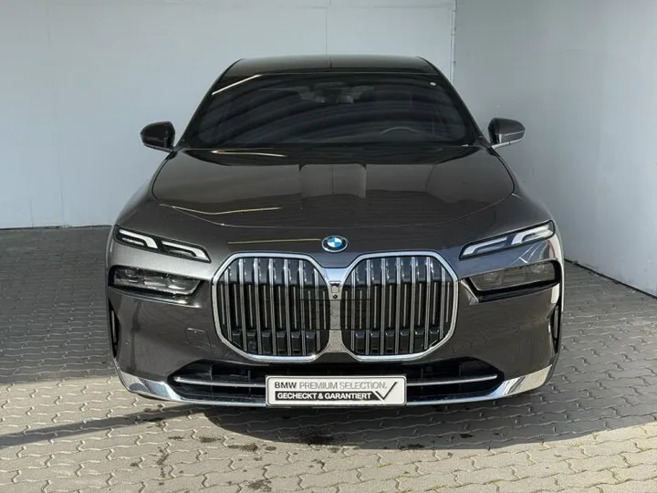 BMW 750