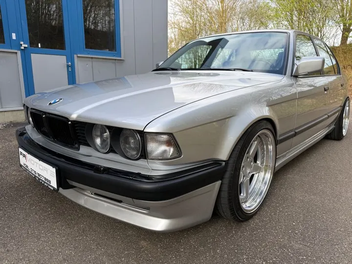 BMW 740