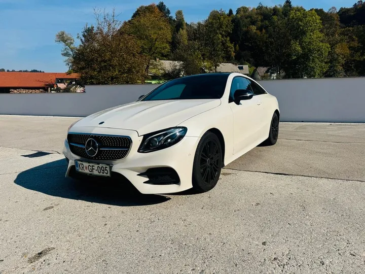 Mercedes-Benz E 220