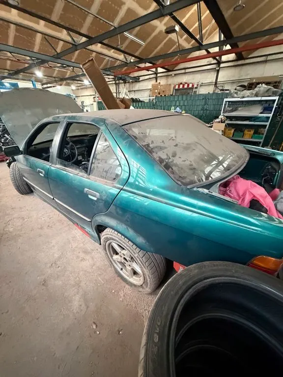 BMW 325