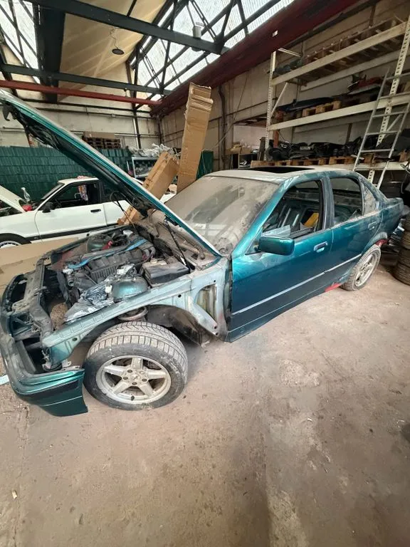 BMW 325