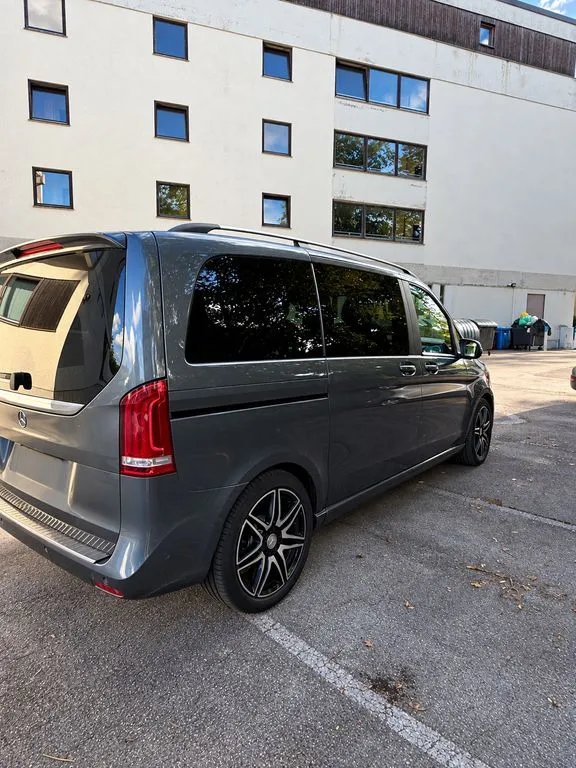 Mercedes-Benz V 250