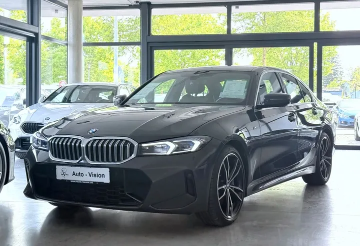 BMW 330