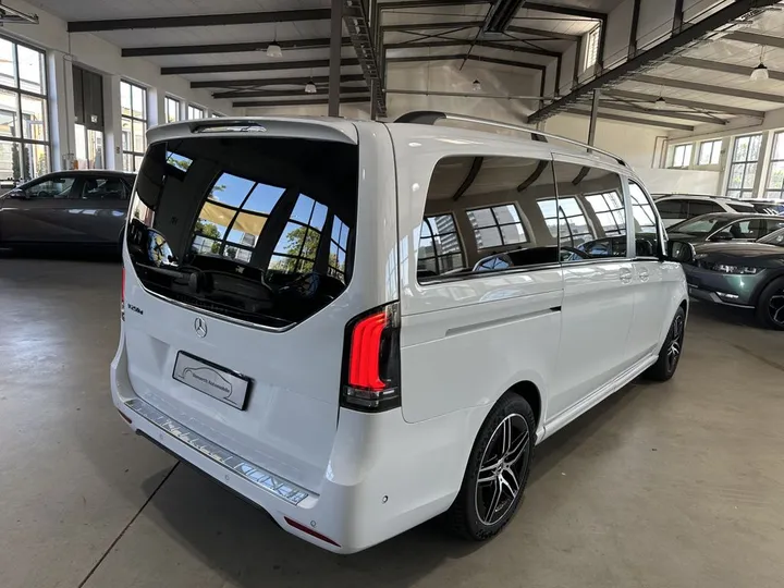 Mercedes-Benz V 250