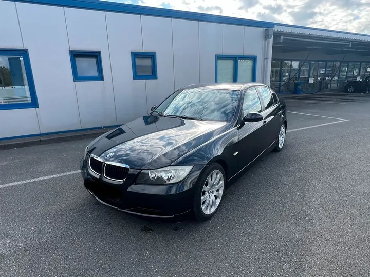 BMW 320