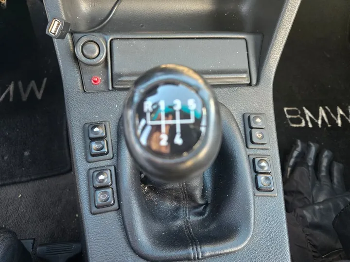 BMW 325