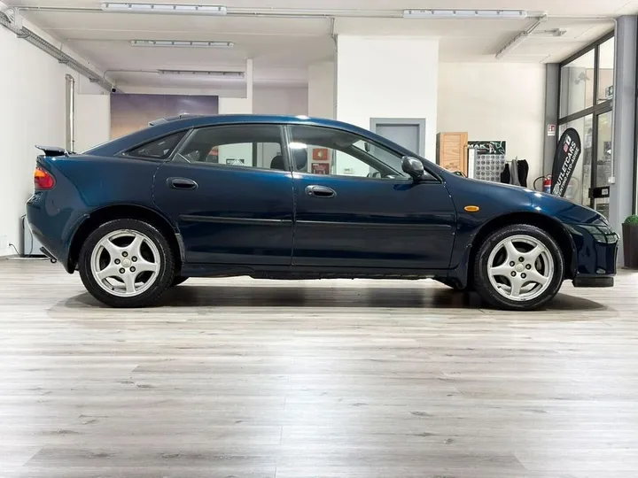 Mazda 323