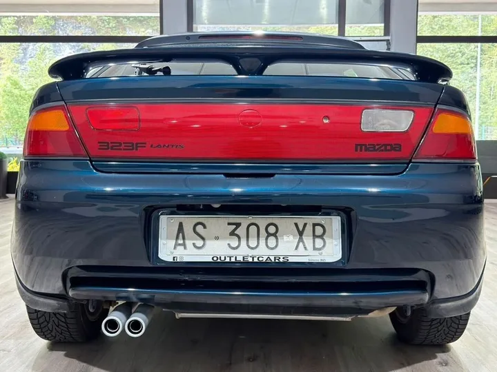 Mazda 323