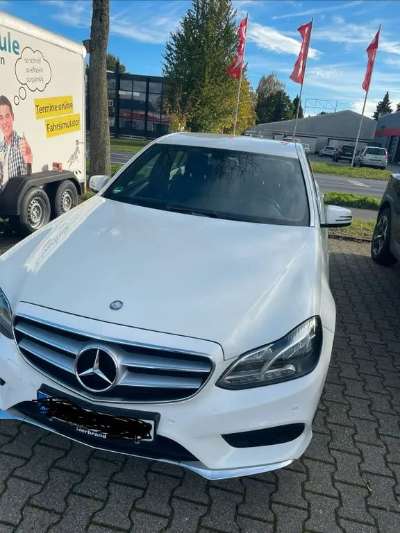 Mercedes-Benz E 200