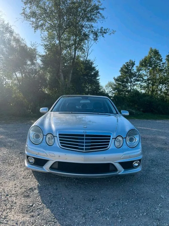 Mercedes-Benz E 63 AMG
