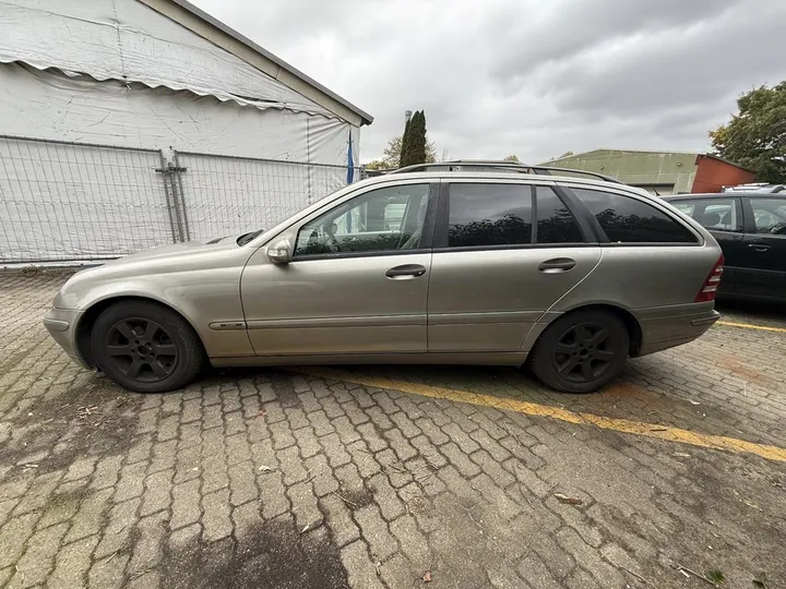 Mercedes-Benz C 220