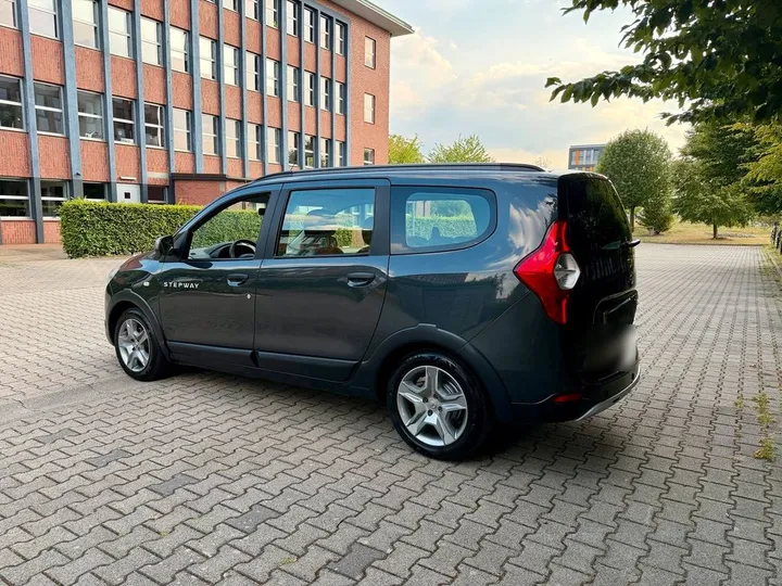 Dacia Lodgy