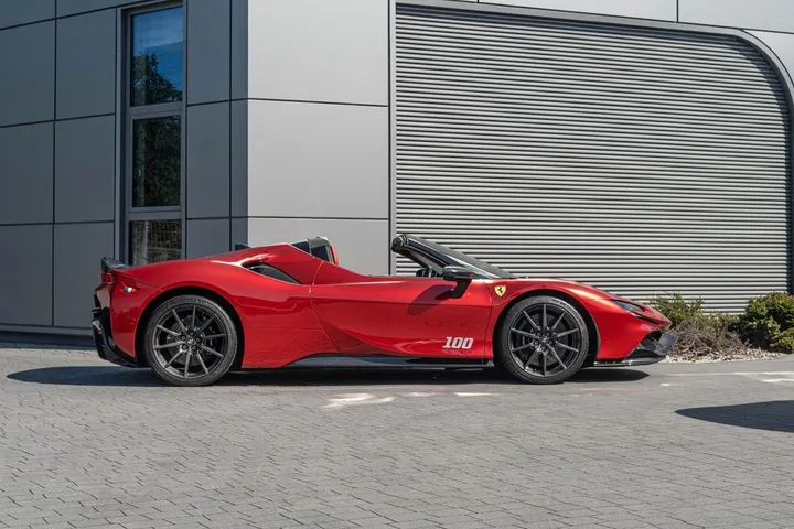 Ferrari SF90