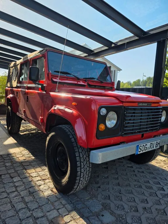Land Rover Defender