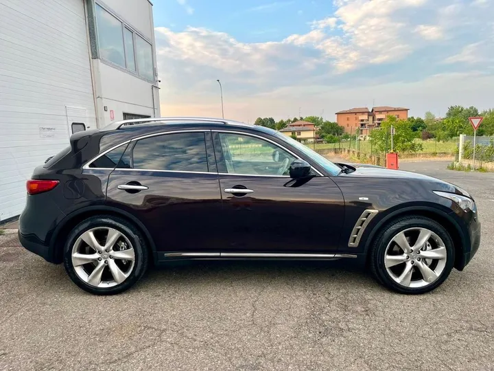 Infiniti FX
