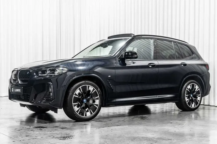BMW iX3