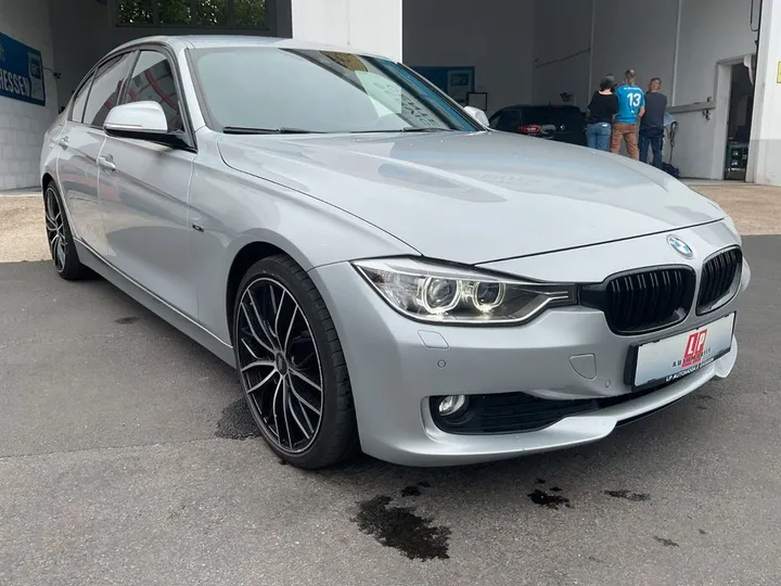 BMW 320