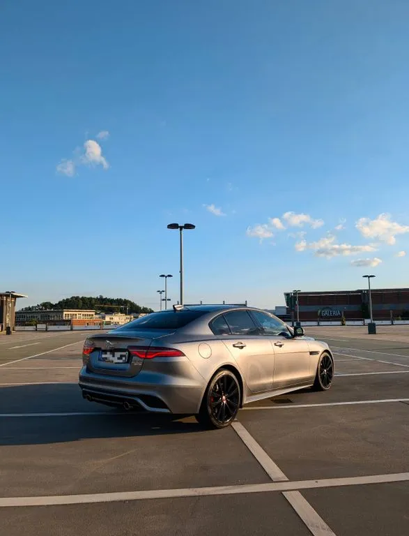 Jaguar XE