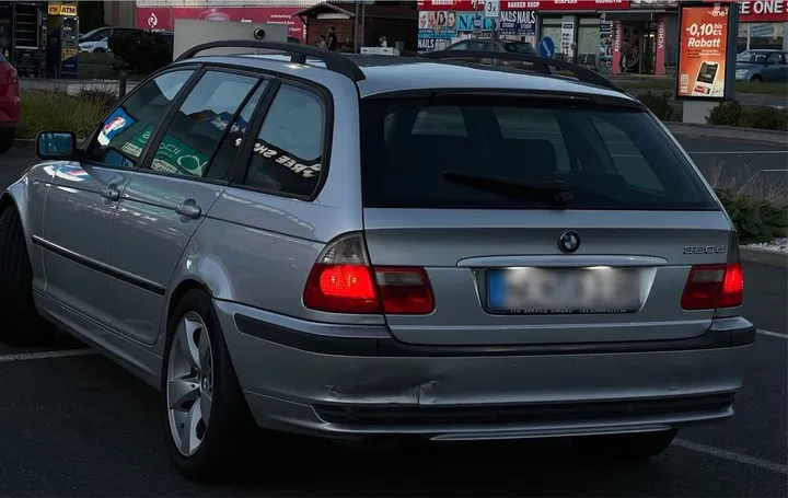 BMW 320