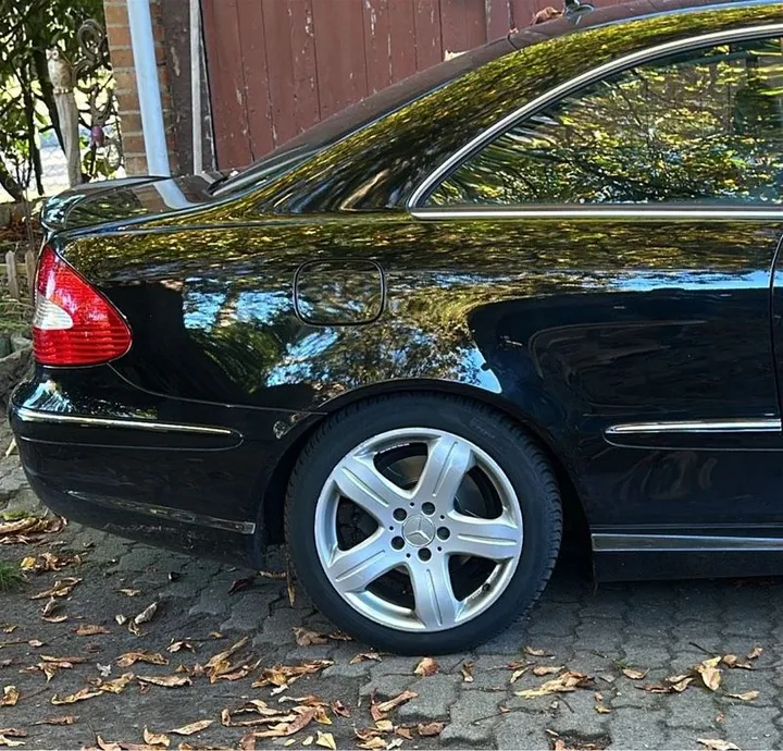 Mercedes-Benz CLK 220