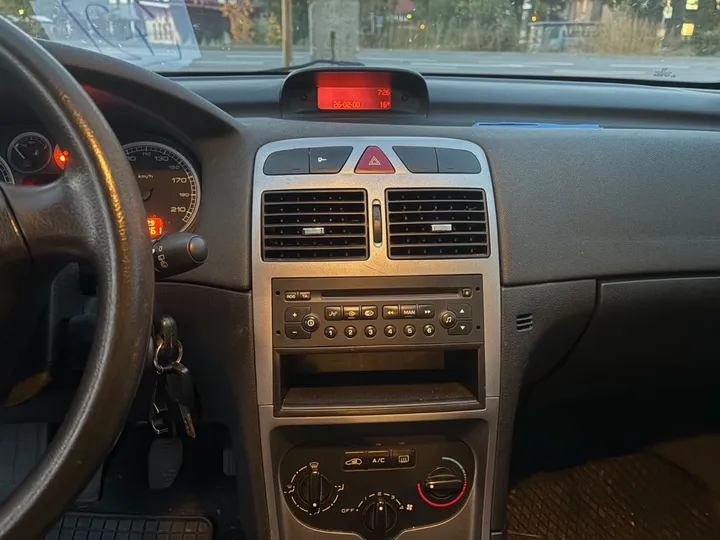 Peugeot 307
