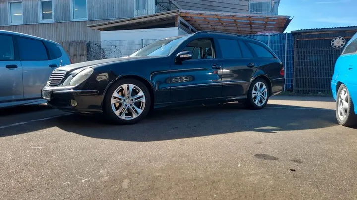 Mercedes-Benz 320