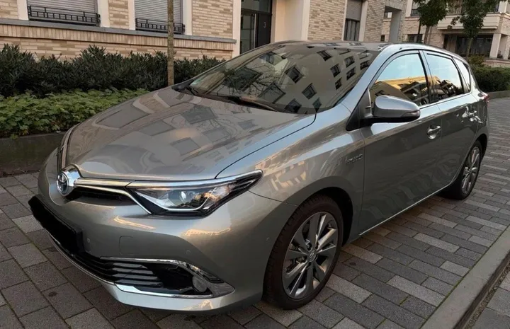 Toyota Auris Touring Sports