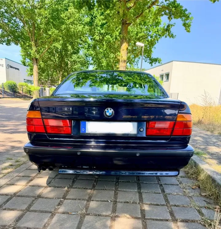 BMW 525