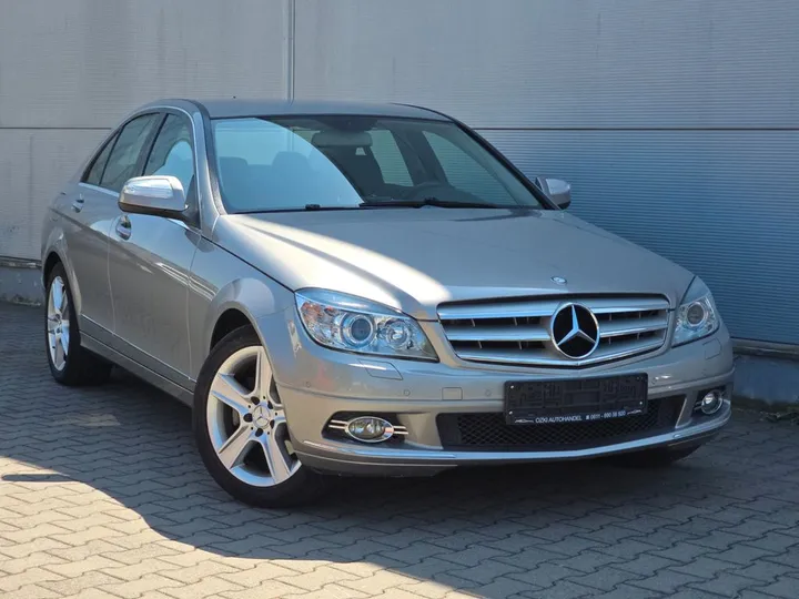 Mercedes-Benz C 230