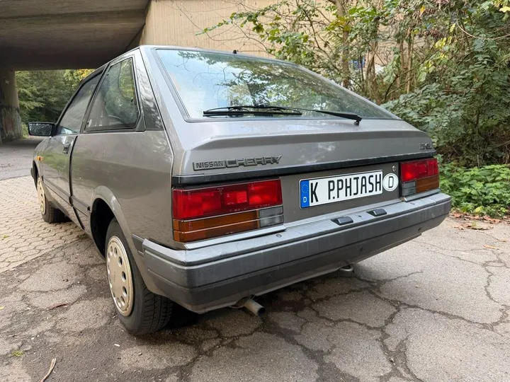 Nissan Cherry