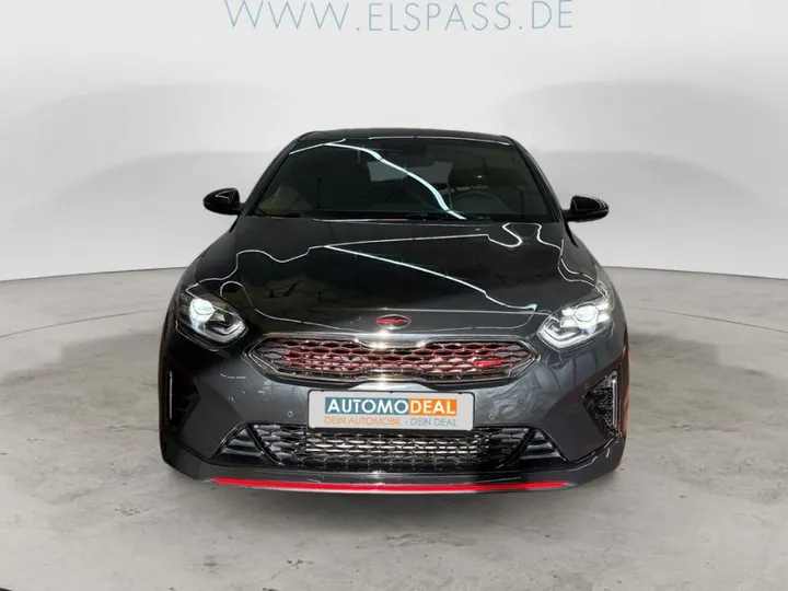 Kia pro cee'd / ProCeed