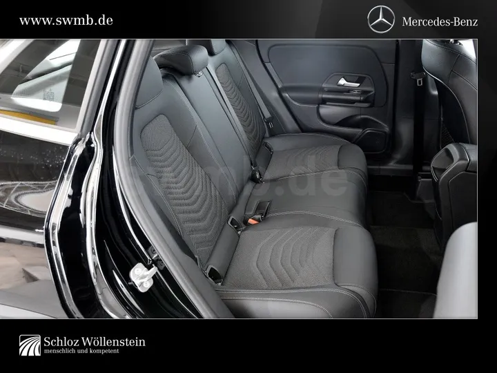 Mercedes-Benz GLA 180