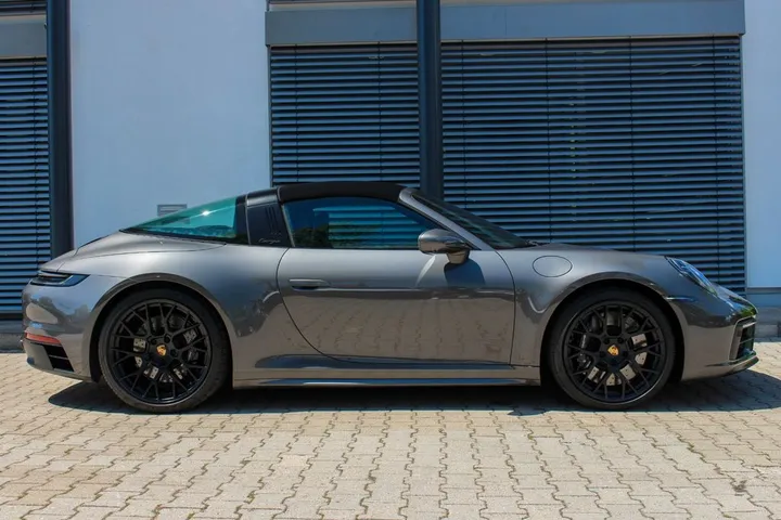 Porsche 992