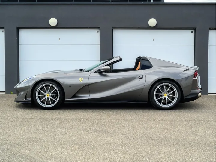 Ferrari 812