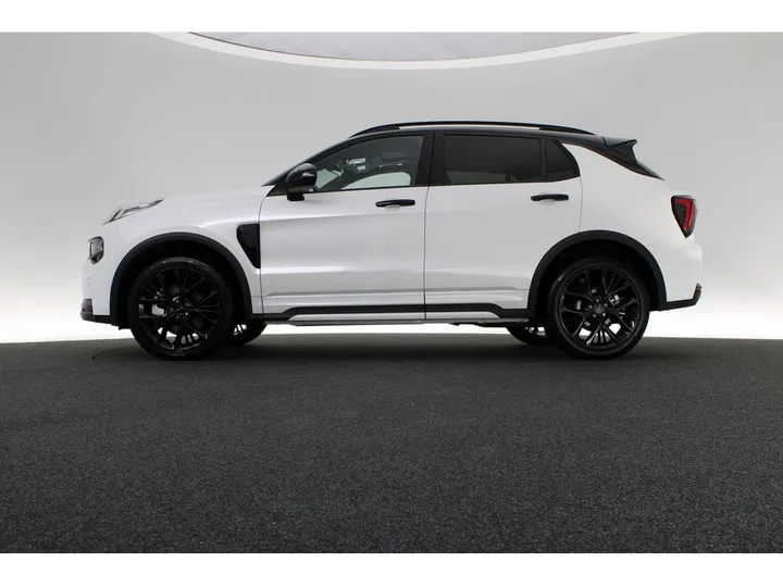 Lynk&Co 01