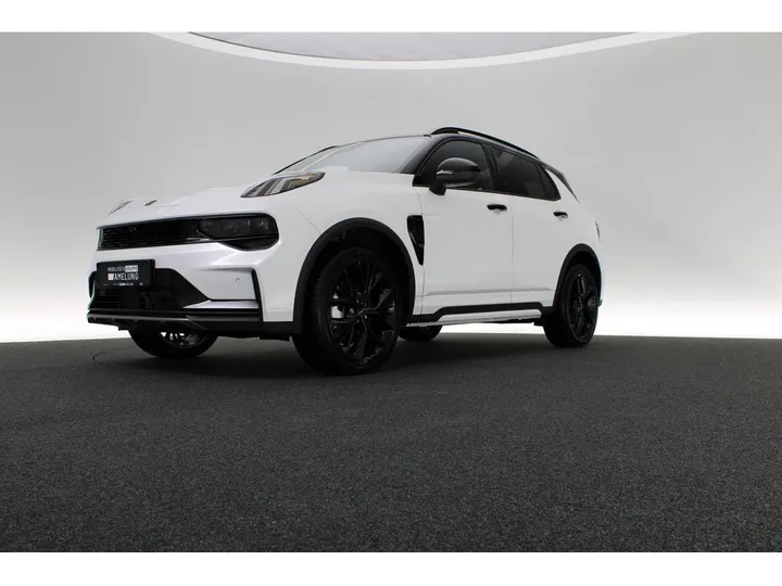 Lynk&Co 01