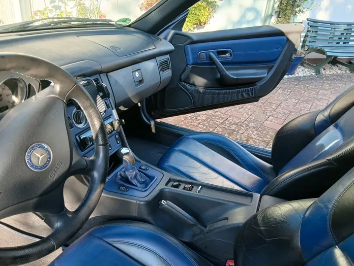 Mercedes-Benz SLK 230