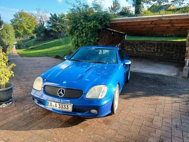 Mercedes-Benz SLK 230