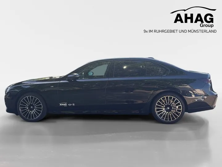 BMW 740