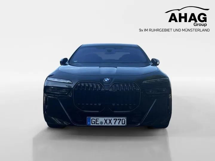 BMW 740