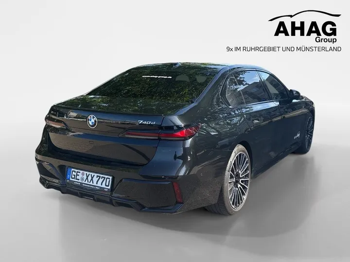 BMW 740