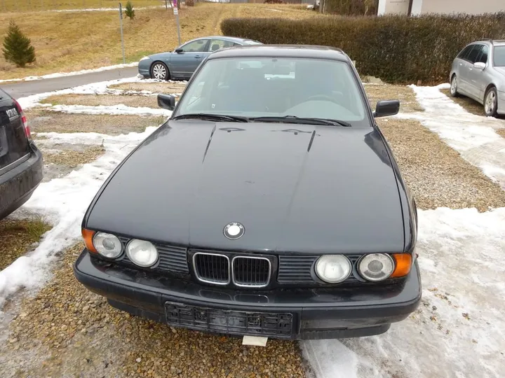 BMW 525