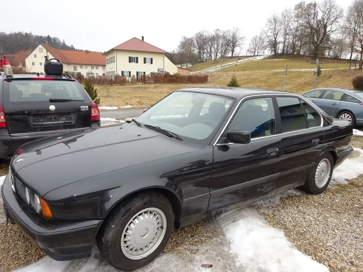 BMW 525