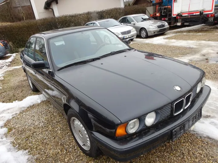 BMW 525