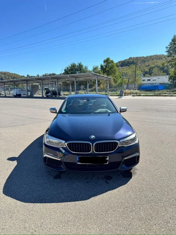 BMW M550