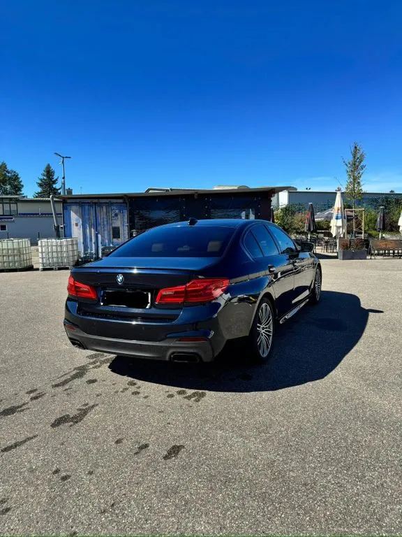 BMW M550
